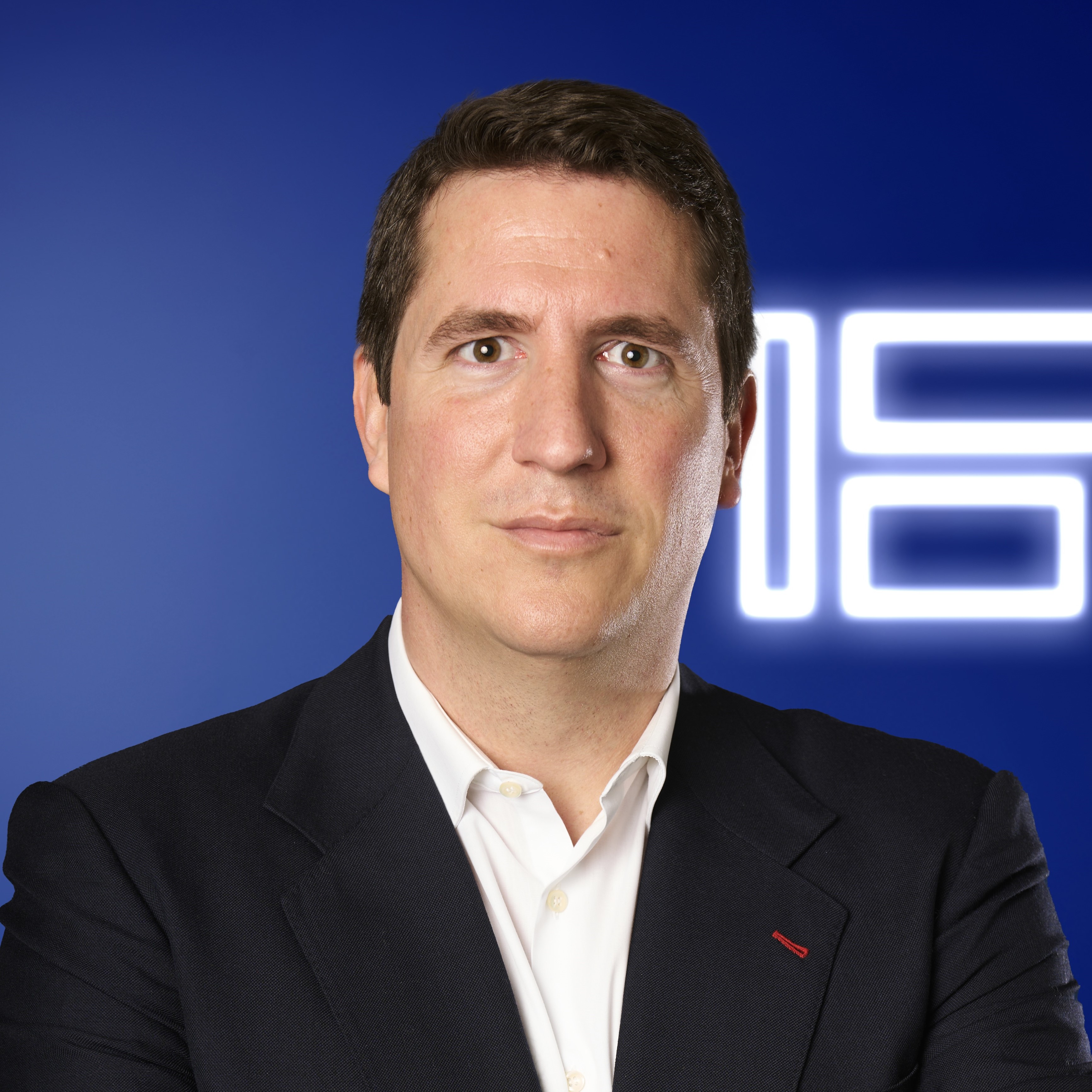 ANTONIO HERN�NDEZ-BRIZ