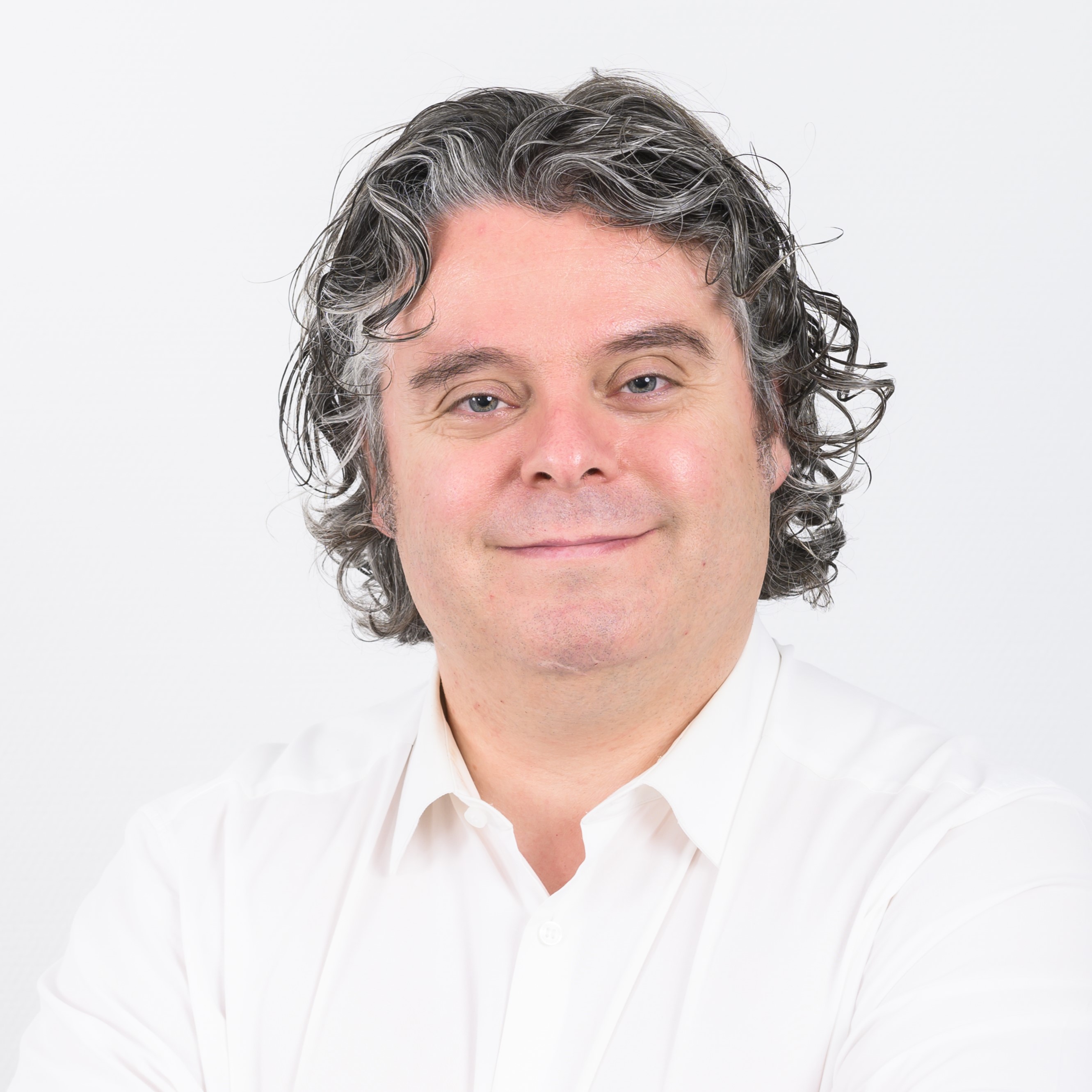 MARIANO J. BENITO G�MEZ   